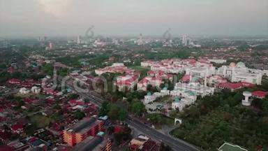 从俯视图看马来西亚基达的Al-Bukhary清真寺